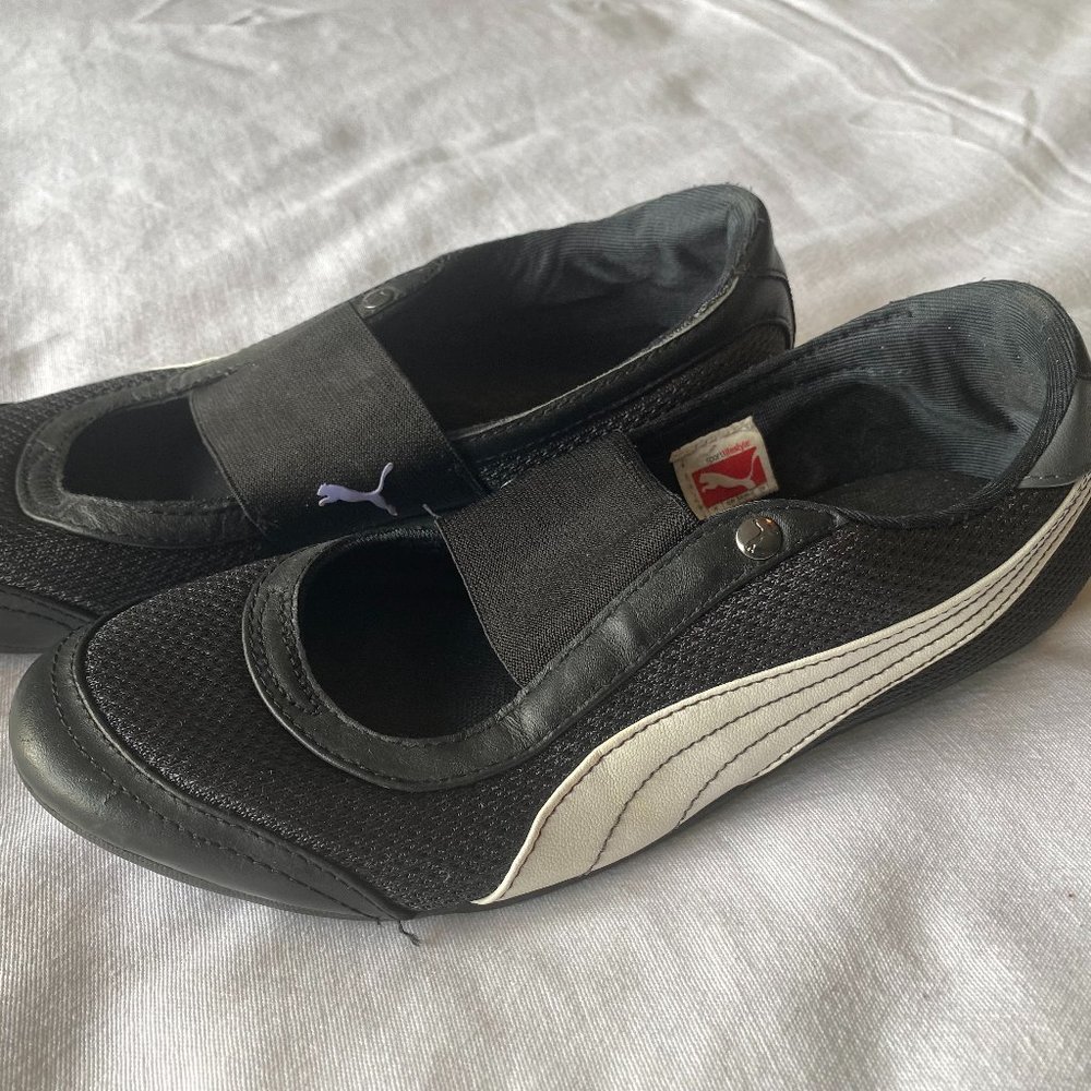 Puma Sportlifestyle Black with Purple Sole, Mary Jane Style Flats